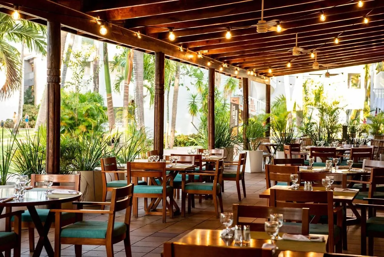 Grand Sirenis Punta Cana Resort & Aquagames Уверо-Альто