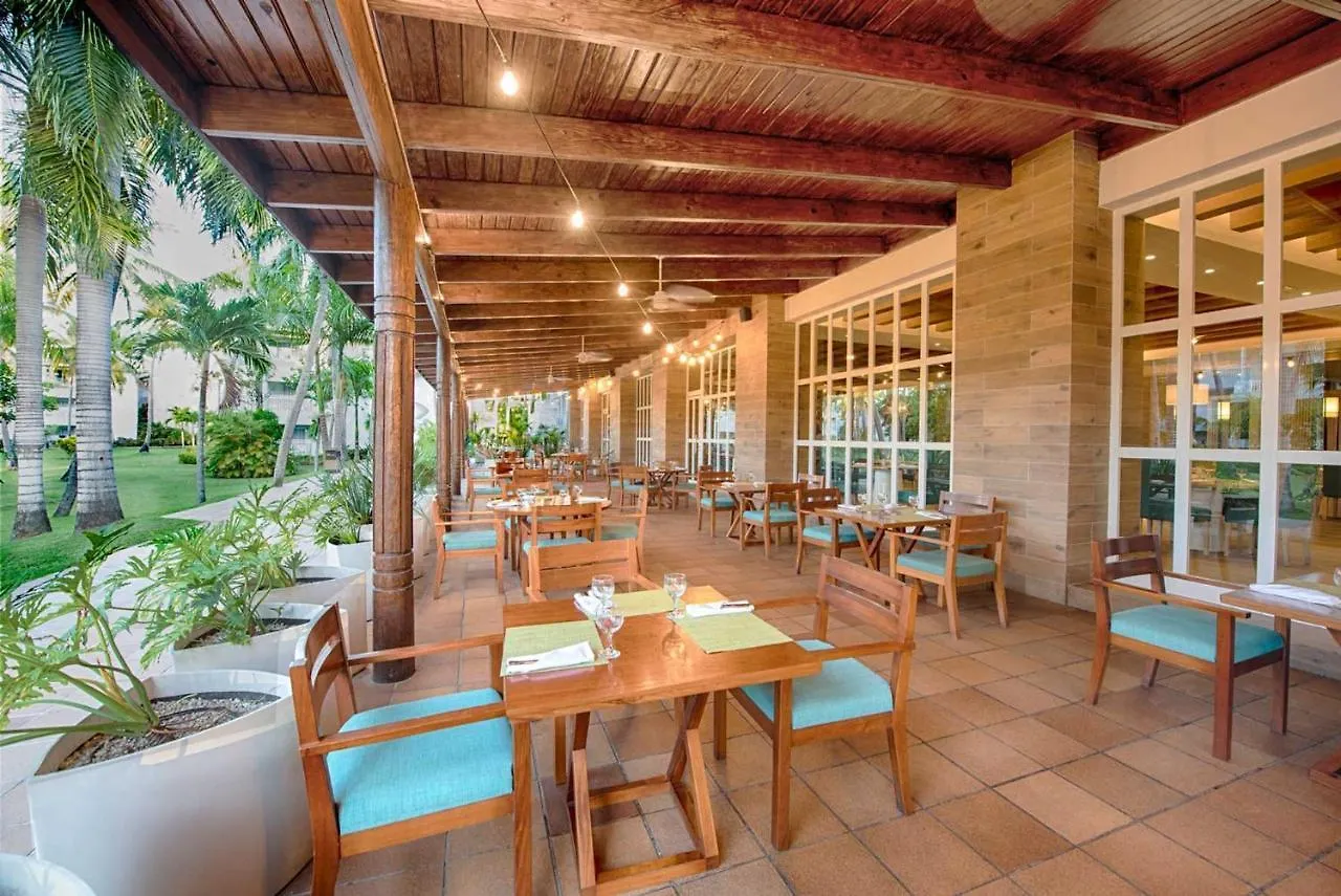 Grand Sirenis Punta Cana Resort & Aquagames Уверо-Альто Доминиканская Республика