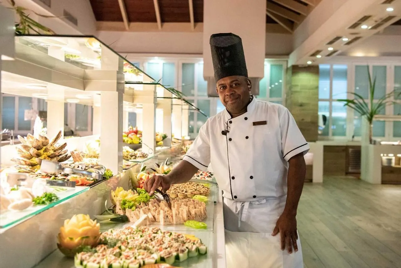 Grand Sirenis Punta Cana Resort & Aquagames Уверо-Альто